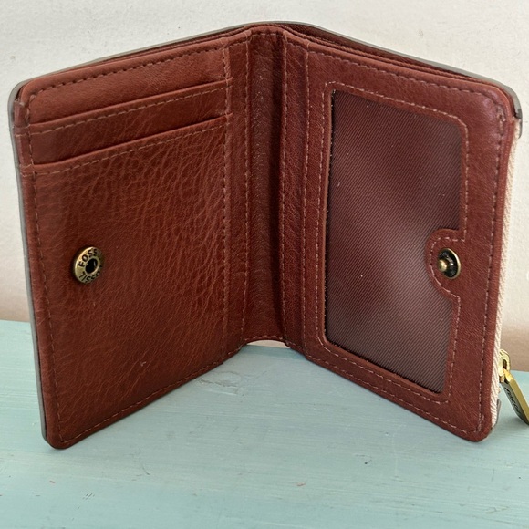 Fossil Women's Gray Cream Mini  Leather  Wallet - Picture 3 of 10
